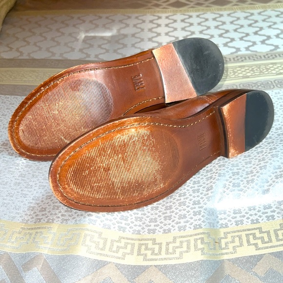 Frye low profile shoe/boot. - Picture 3 of 4